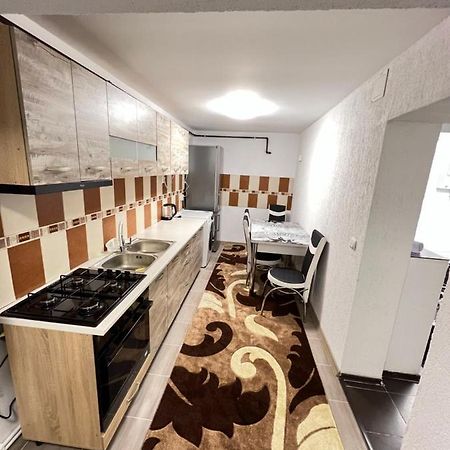 Lupeni  Jas Apartament 아파트 외부 사진